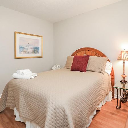 Spacious Home With Waterfront View-Welcome Pets Sneads Ferry Eksteriør bilde