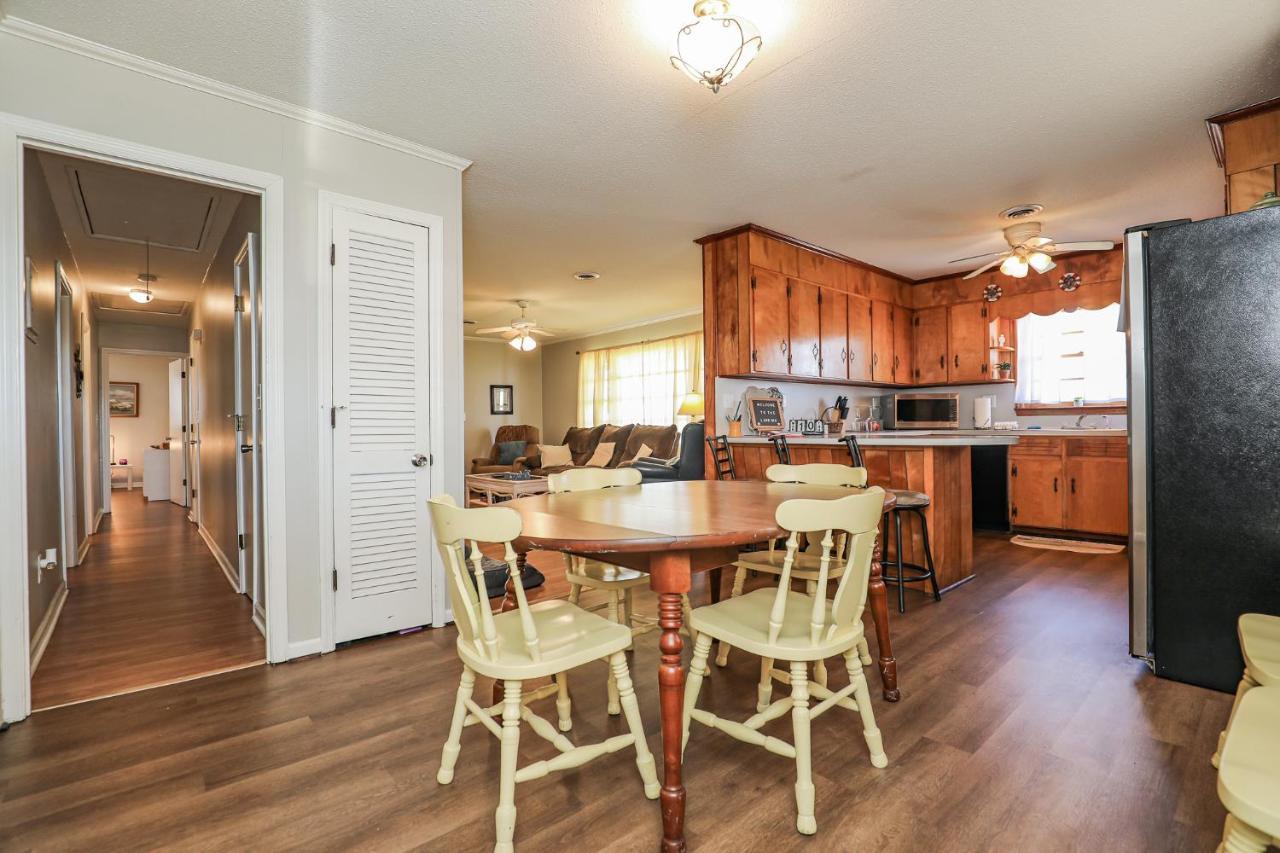 Spacious Home With Waterfront View-Welcome Pets Sneads Ferry Eksteriør bilde