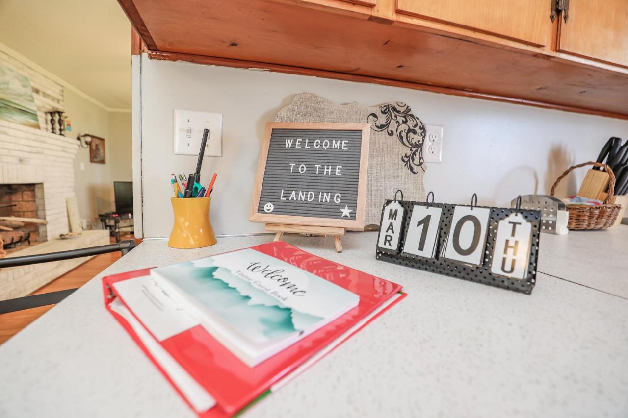 Spacious Home With Waterfront View-Welcome Pets Sneads Ferry Eksteriør bilde