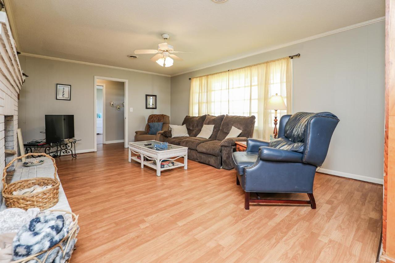 Spacious Home With Waterfront View-Welcome Pets Sneads Ferry Eksteriør bilde