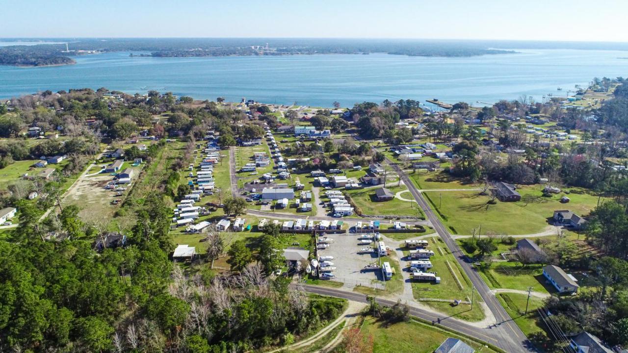 Spacious Home With Waterfront View-Welcome Pets Sneads Ferry Eksteriør bilde